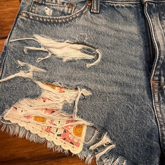 Aeropostale Women’s Shorts Size 6 - Picture 2 of 6